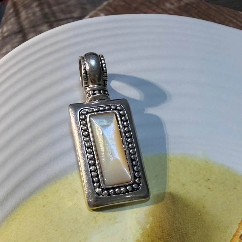 Vintage Silver tone Rectangular Pendant - - Picture 5 of 5